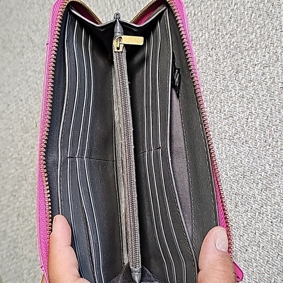 Fossil Pink wristlet - Picture 9 of 9